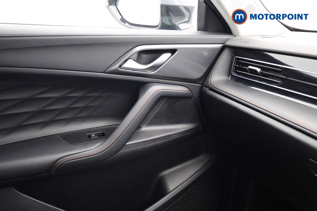 Mg Motor Uk HS SE Automatic Petrol-Electric Hybrid SUV - Stock Number (1623004) - 7th supplementary image