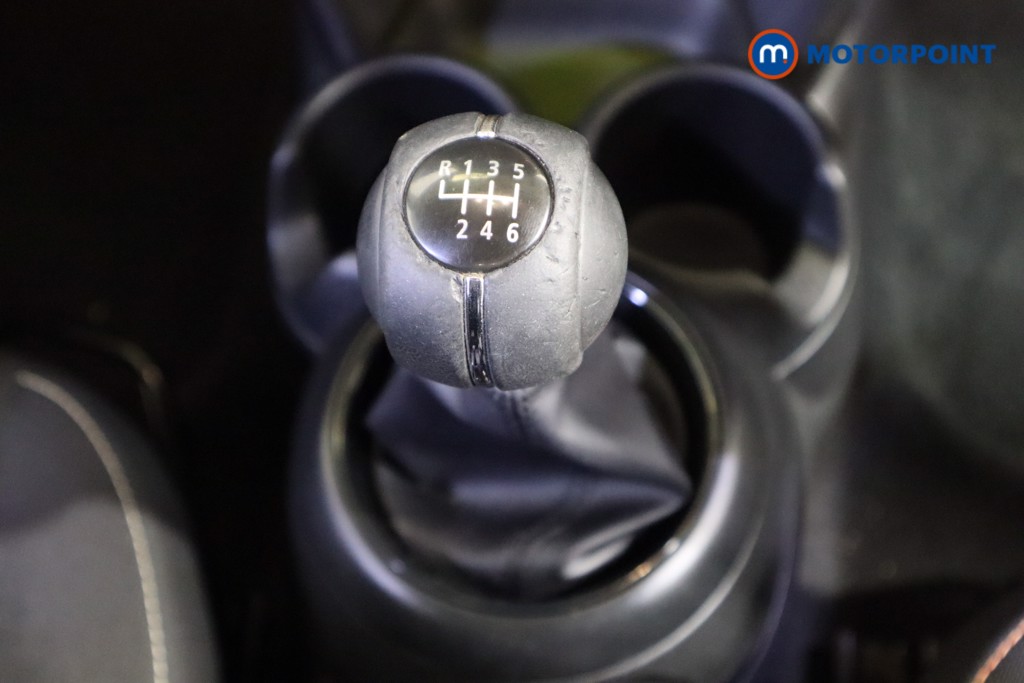 Mini Hatchback Cooper Classic Manual Petrol Hatchback - Stock Number (1623099) - 5th supplementary image