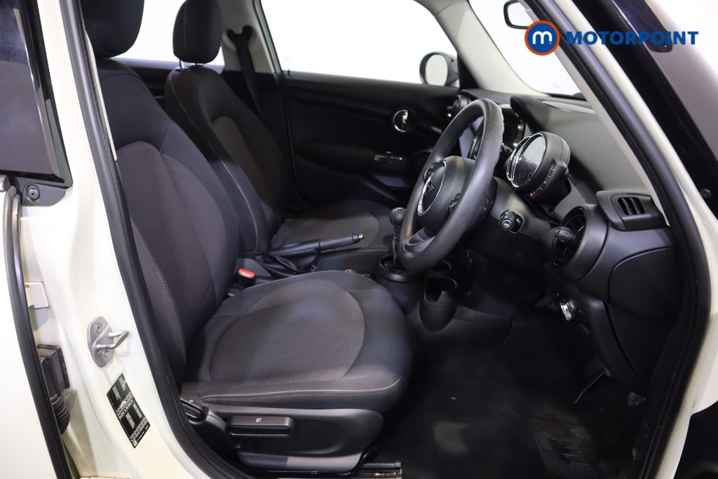 Mini Hatchback Cooper Classic Manual Petrol Hatchback - Stock Number (1623099) - 6th supplementary image