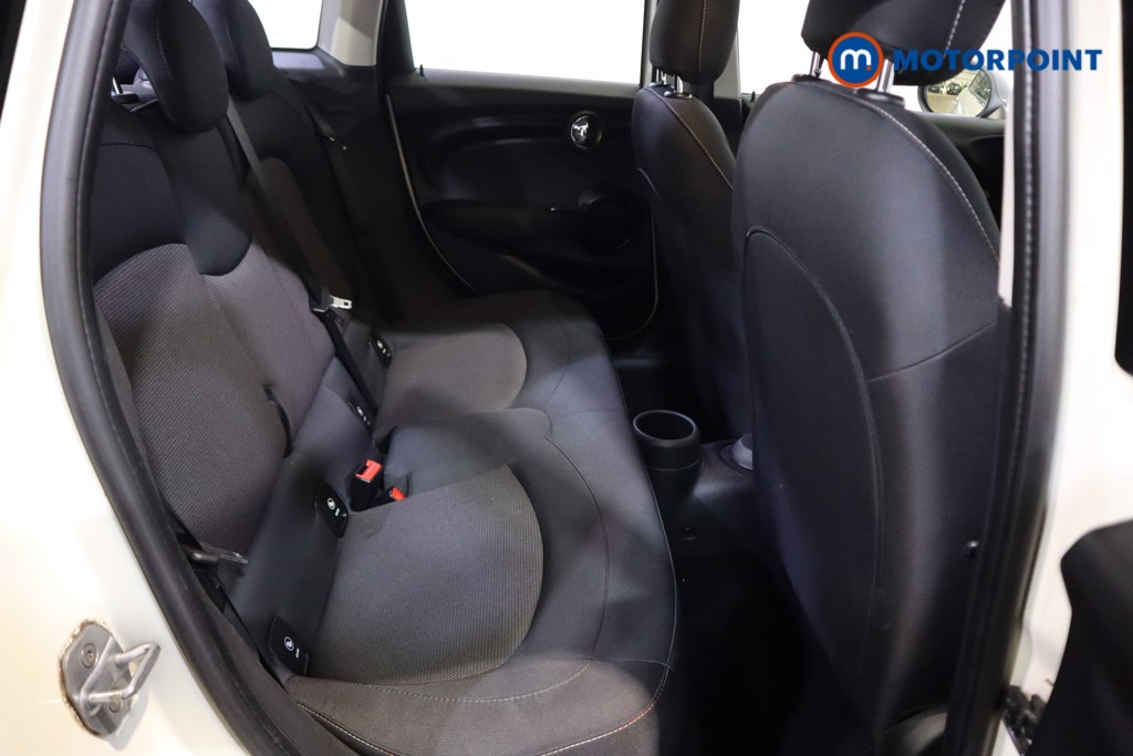 Mini Hatchback Cooper Classic Manual Petrol Hatchback - Stock Number (1623099) - 8th supplementary image