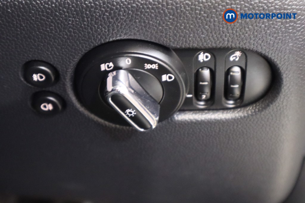 Mini Hatchback Cooper Classic Manual Petrol Hatchback - Stock Number (1623099) - 17th supplementary image