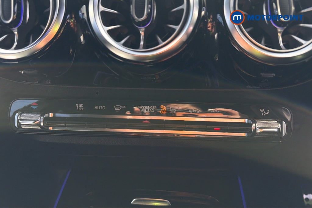 Mercedes-Benz GLA Amg Line Automatic Petrol SUV - Stock Number (1623151) - 12th supplementary image