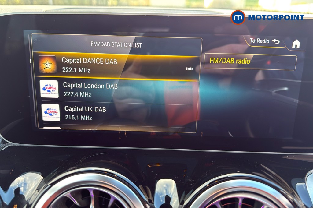 Mercedes-Benz GLB Amg Line Automatic Petrol SUV - Stock Number (1624187) - 9th supplementary image