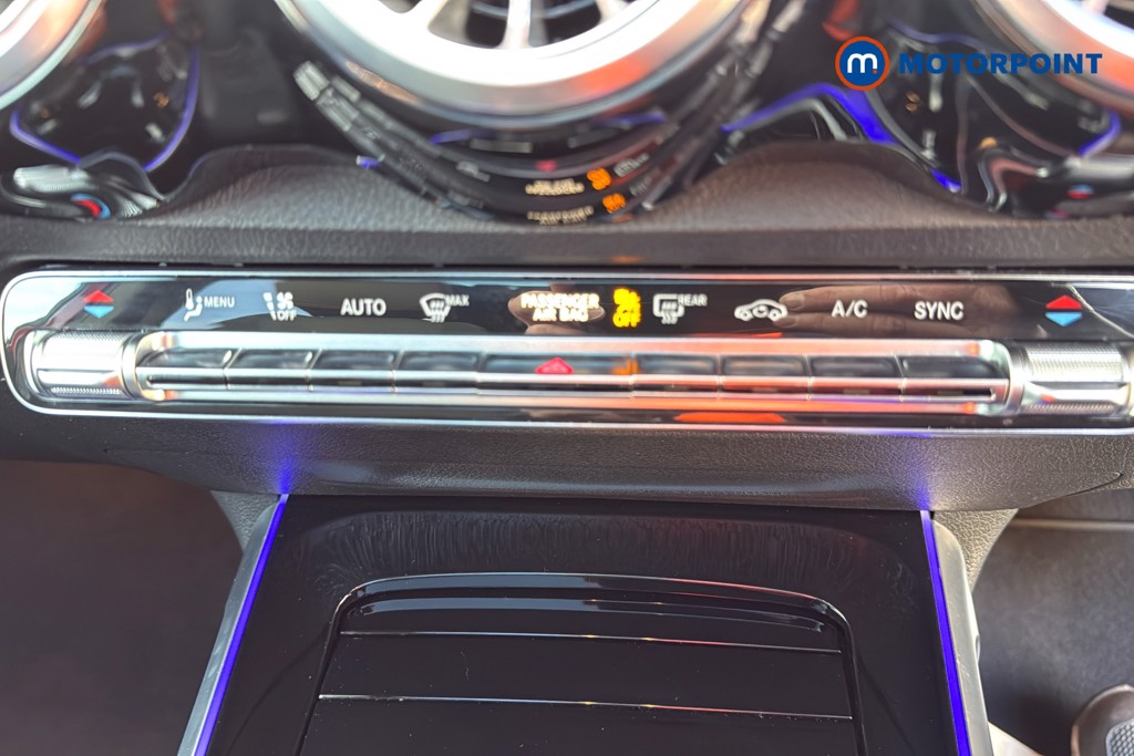 Mercedes-Benz GLB Amg Line Automatic Petrol SUV - Stock Number (1624187) - 12th supplementary image