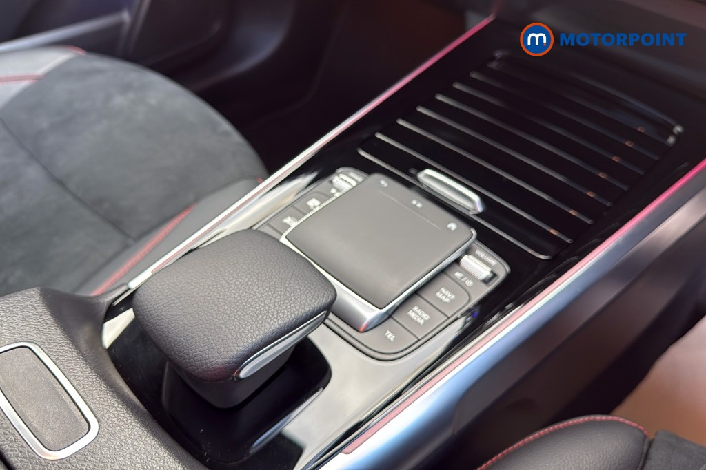 Mercedes-Benz GLB Amg Line Automatic Petrol SUV - Stock Number (1624187) - 15th supplementary image