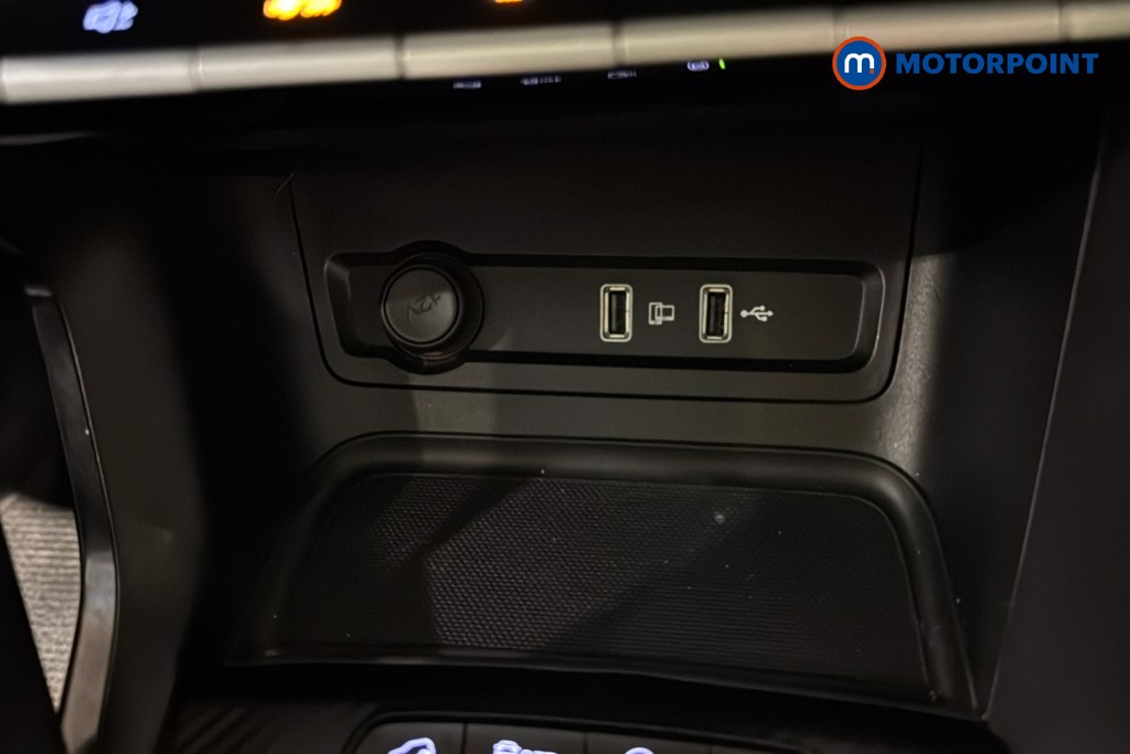 Mg Motor Uk ZS Exclusive Manual Petrol SUV - Stock Number (1624535) - 17th supplementary image