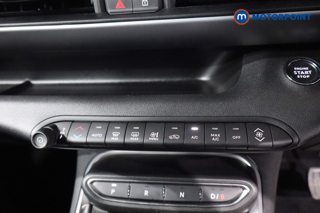 Jeep Avenger Summit Automatic Electric SUV - Stock Number (1625213) - 19th supplementary image