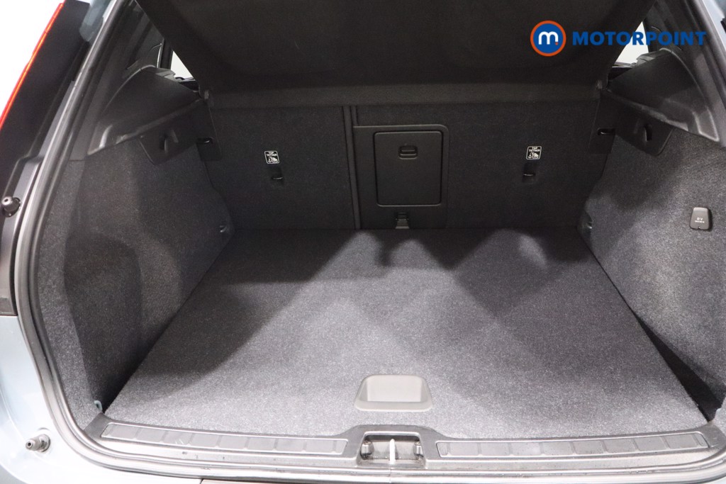 Volvo Xc40 R Design Manual Petrol SUV - Stock Number (1625560) - 40th supplementary image