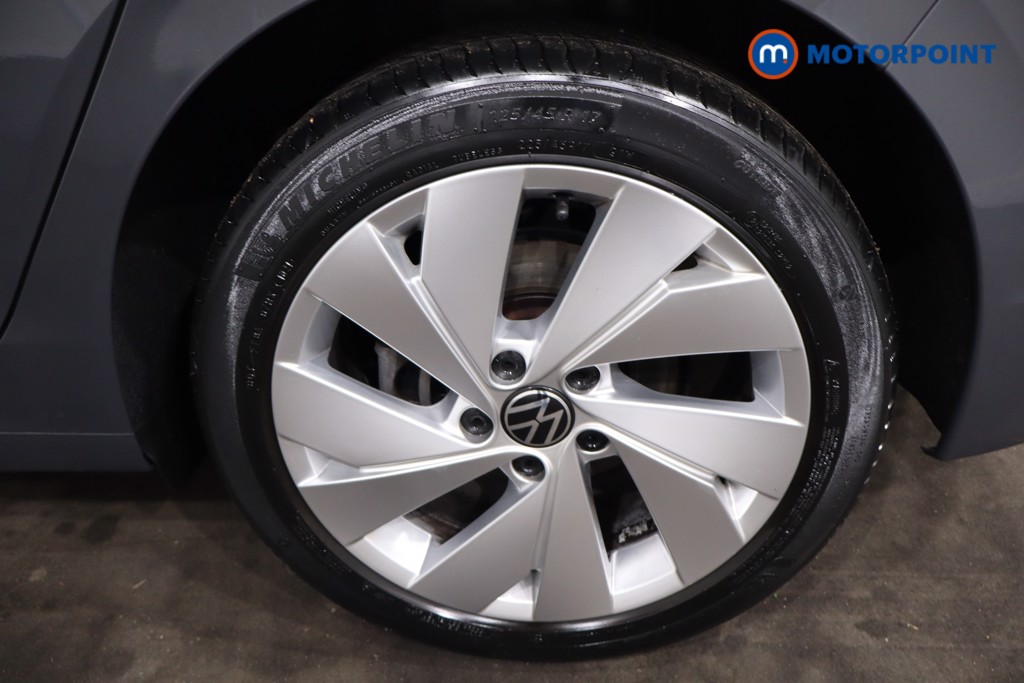 Volkswagen Golf Style Manual Diesel Hatchback - Stock Number (1588032) - 12th supplementary image