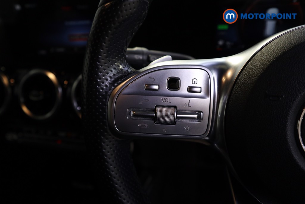 Mercedes-Benz GLA Exclusive Edition Automatic Petrol Plug-In Hybrid SUV - Stock Number (1595784) - 5th supplementary image