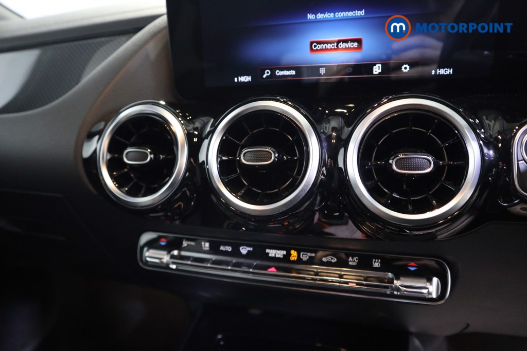 Mercedes-Benz GLA Exclusive Edition Automatic Petrol Plug-In Hybrid SUV - Stock Number (1595784) - 7th supplementary image