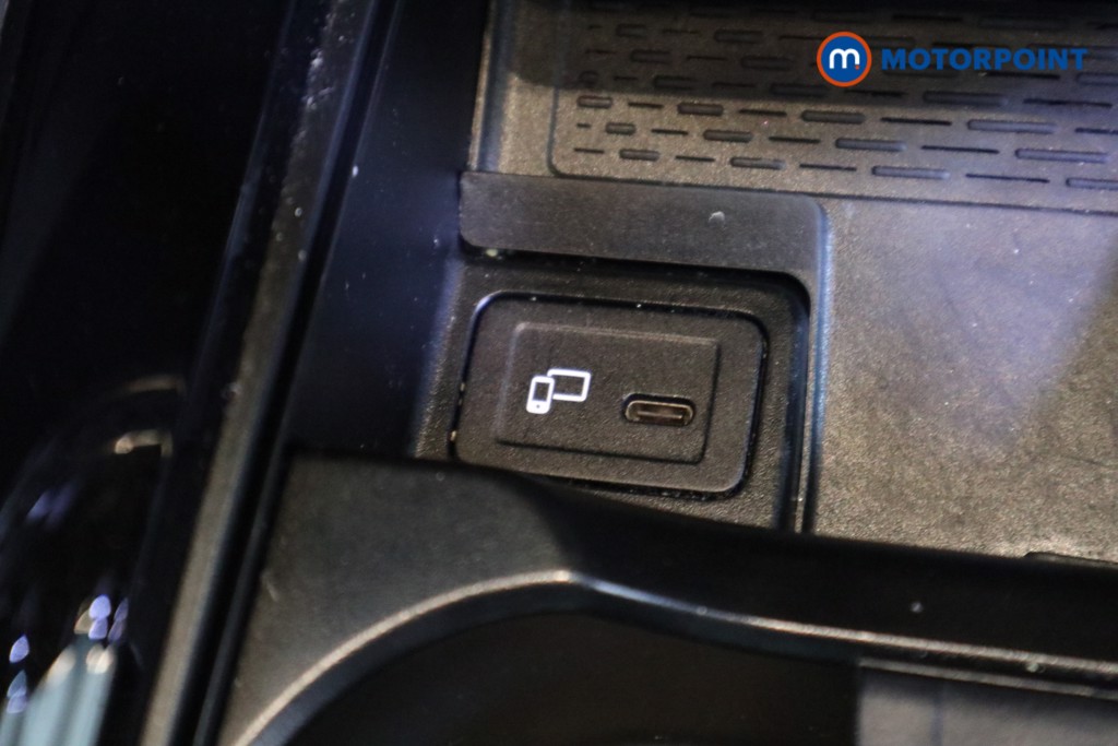 Mercedes-Benz GLA Exclusive Edition Automatic Petrol Plug-In Hybrid SUV - Stock Number (1595784) - 10th supplementary image