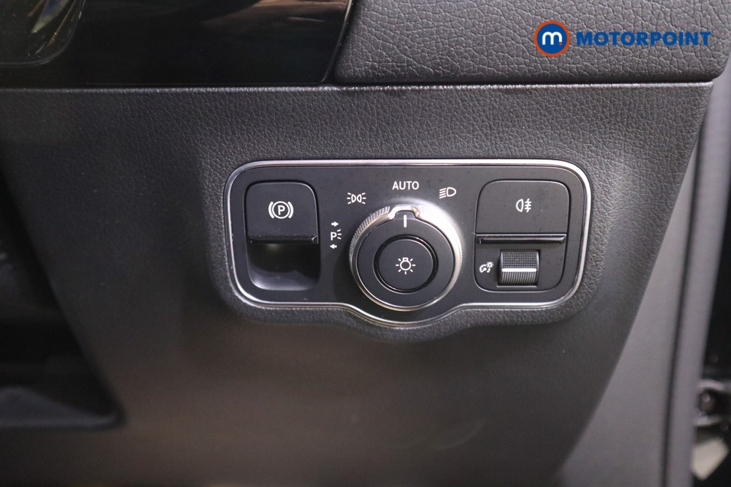 Mercedes-Benz GLA Exclusive Edition Automatic Petrol Plug-In Hybrid SUV - Stock Number (1595784) - 12th supplementary image