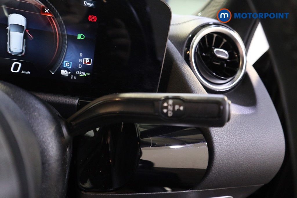 Mercedes-Benz GLA Exclusive Edition Automatic Petrol Plug-In Hybrid SUV - Stock Number (1595784) - 14th supplementary image