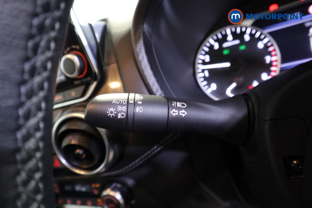 Nissan Juke Tekna Automatic Petrol SUV - Stock Number (1608074) - 13th supplementary image