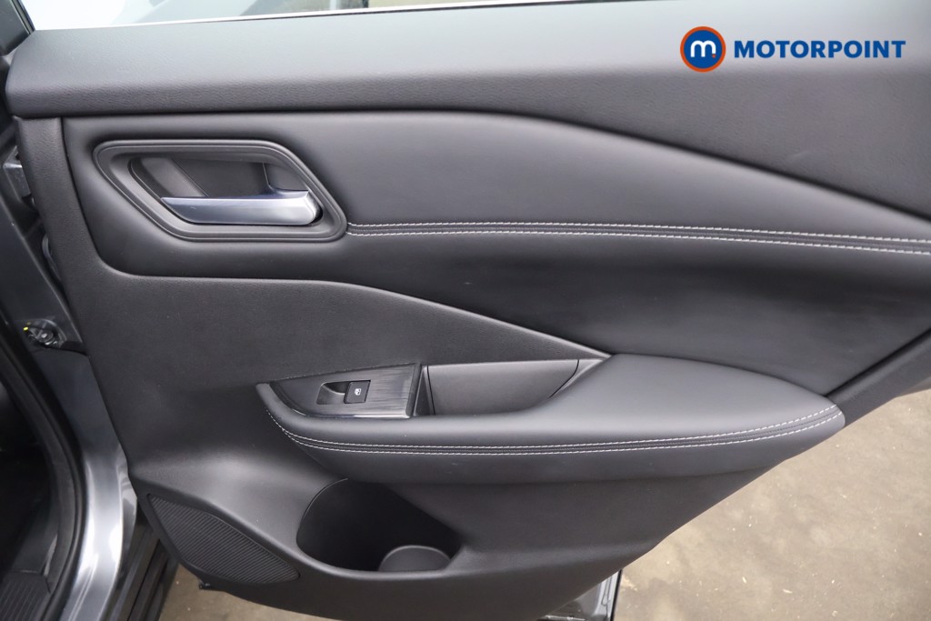 Nissan Qashqai Acenta Premium Manual Petrol SUV - Stock Number (1608514) - 13th supplementary image