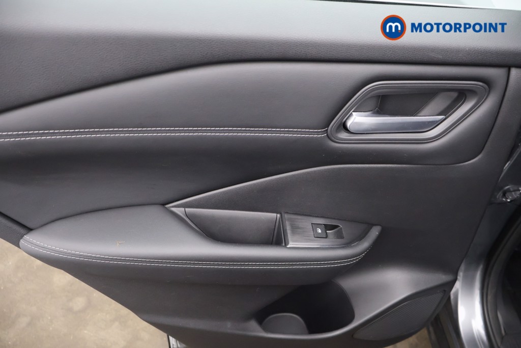 Nissan Qashqai Acenta Premium Manual Petrol SUV - Stock Number (1608514) - 16th supplementary image