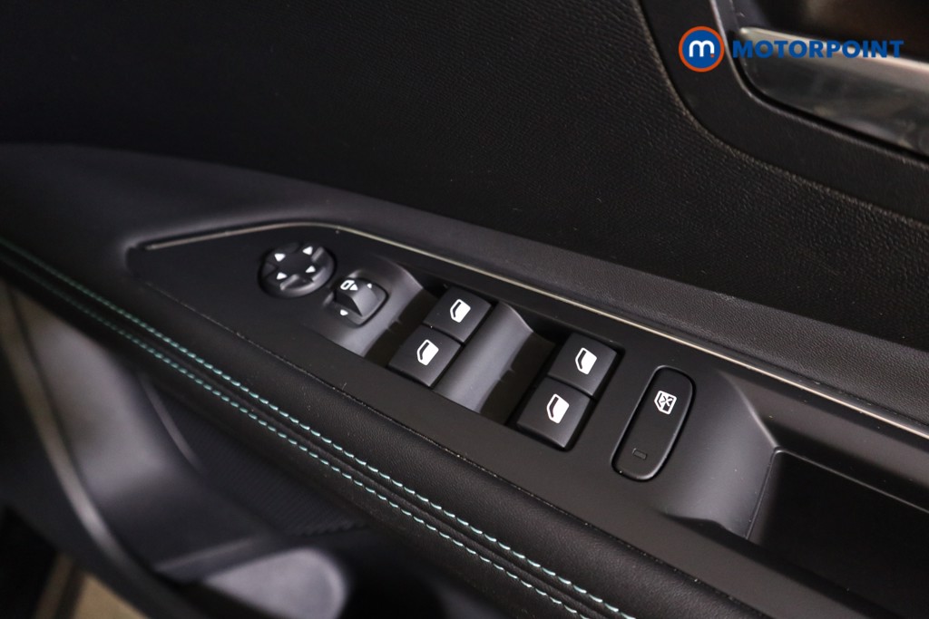 Peugeot 3008 Allure Automatic Petrol Plug-In Hybrid SUV - Stock Number (1610620) - 13th supplementary image
