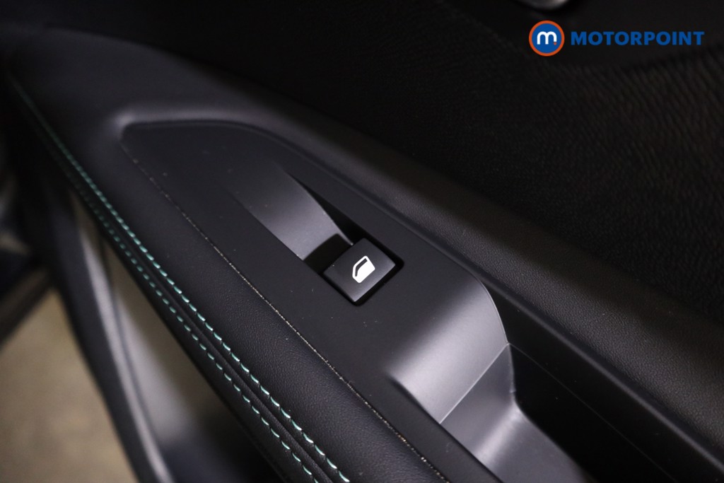 Peugeot 3008 Allure Automatic Petrol Plug-In Hybrid SUV - Stock Number (1610620) - 19th supplementary image