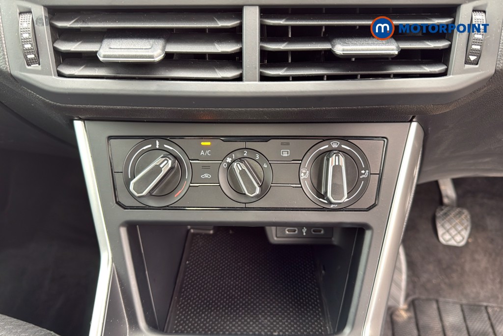 Volkswagen Polo Life Manual Petrol Hatchback - Stock Number (1611707) - 12th supplementary image