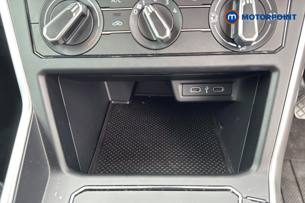 Volkswagen Polo Life Manual Petrol Hatchback - Stock Number (1611707) - 17th supplementary image