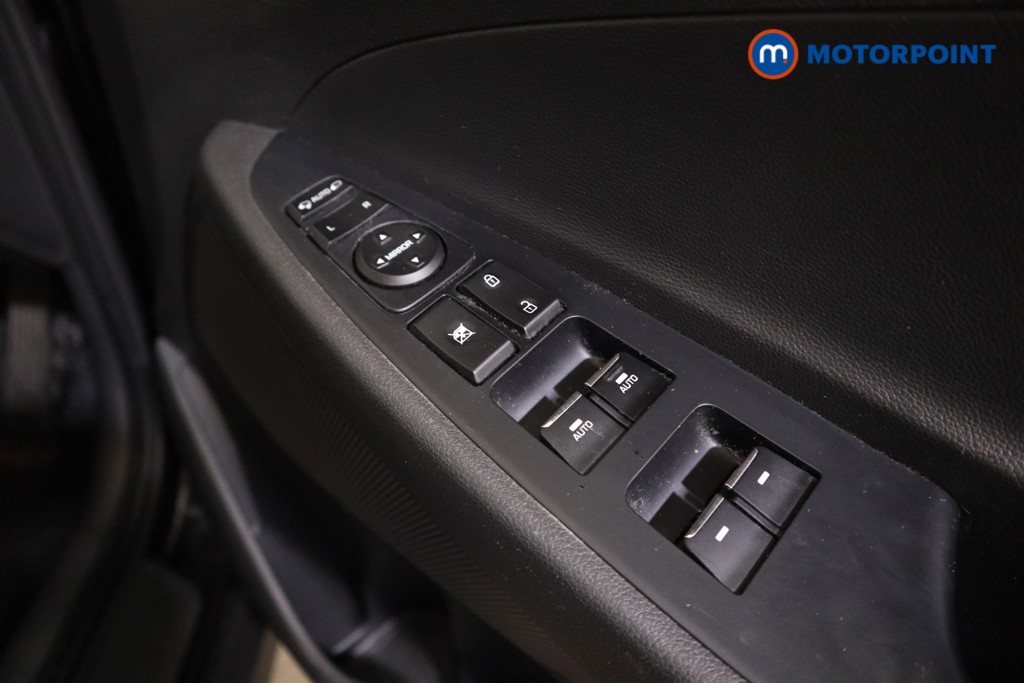 Hyundai Tucson Se Nav Manual Petrol SUV - Stock Number (1612342) - 13th supplementary image