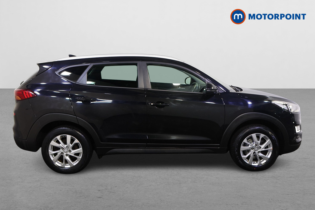 Hyundai Tucson Se Nav Manual Petrol SUV - Stock Number (1612342) - Drivers side