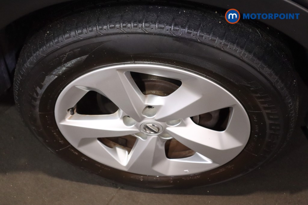 Nissan Qashqai Acenta Premium Manual Petrol SUV - Stock Number (1612390) - 11th supplementary image