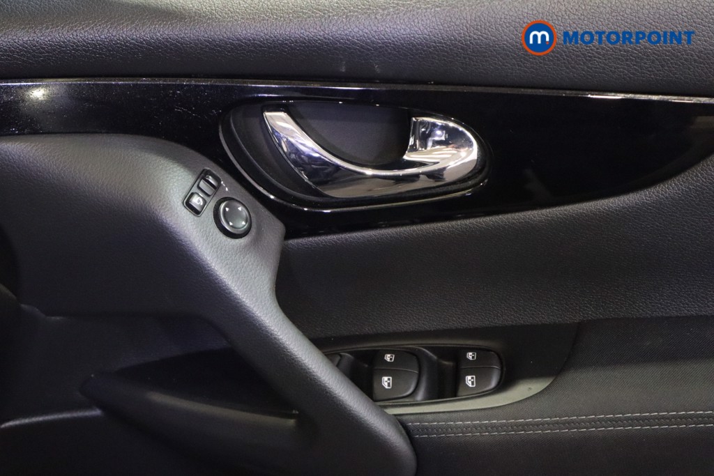 Nissan Qashqai Acenta Premium Manual Petrol SUV - Stock Number (1612390) - 14th supplementary image