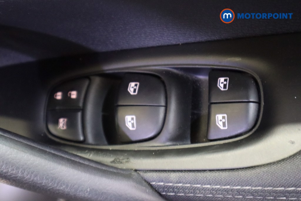 Nissan Qashqai Acenta Premium Manual Petrol SUV - Stock Number (1612390) - 15th supplementary image