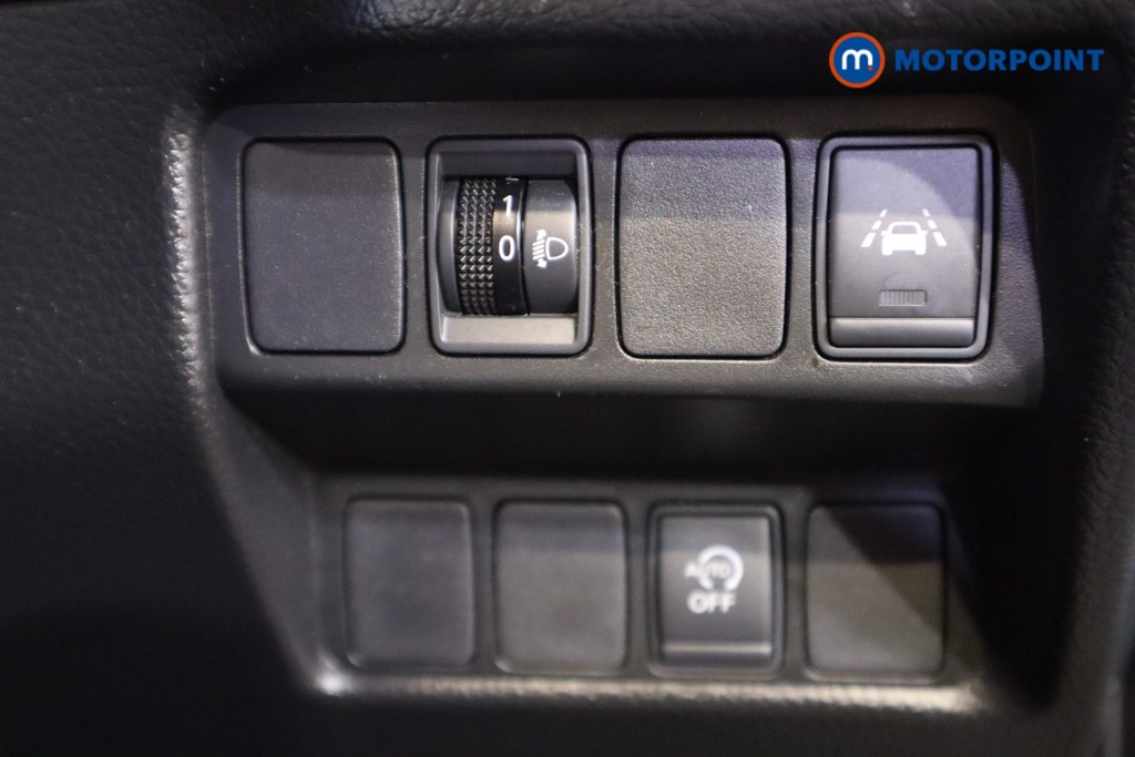 Nissan Qashqai Acenta Premium Manual Petrol SUV - Stock Number (1612390) - 17th supplementary image