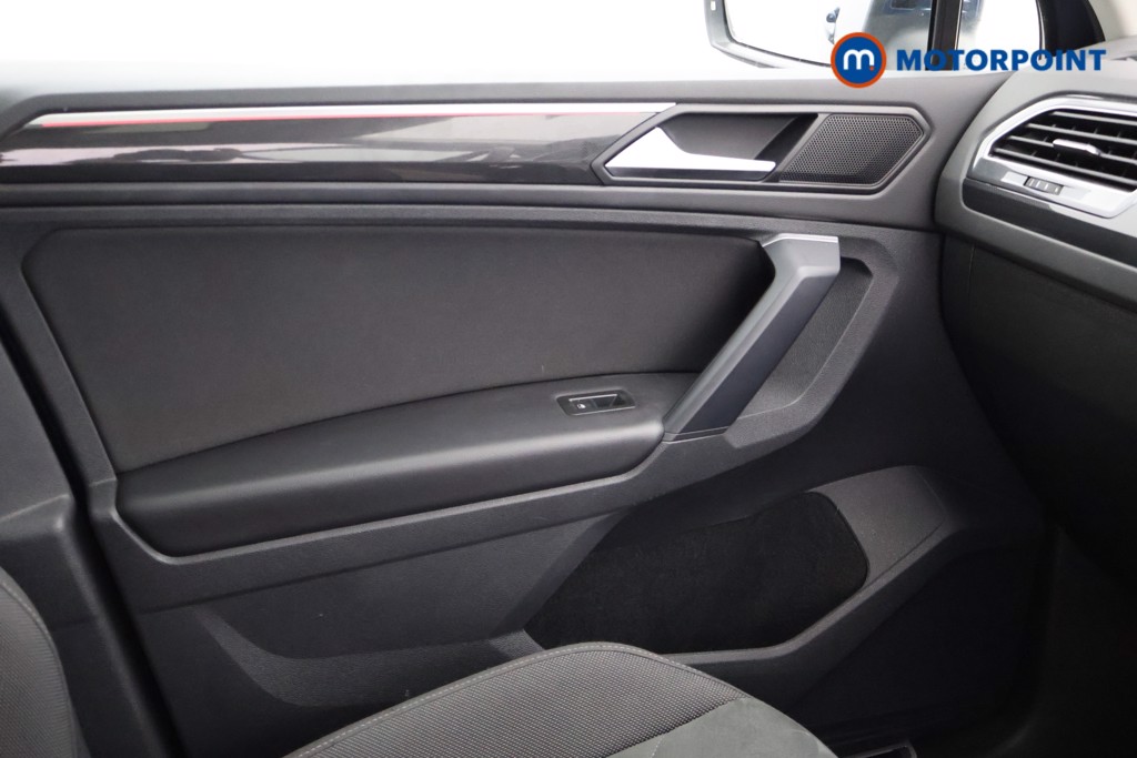 Volkswagen Tiguan Elegance Automatic Petrol SUV - Stock Number (1612778) - 7th supplementary image