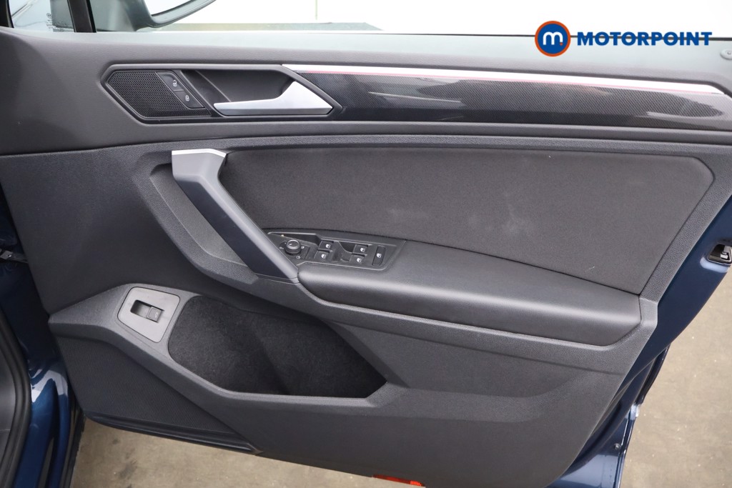 Volkswagen Tiguan Elegance Automatic Petrol SUV - Stock Number (1612778) - 10th supplementary image