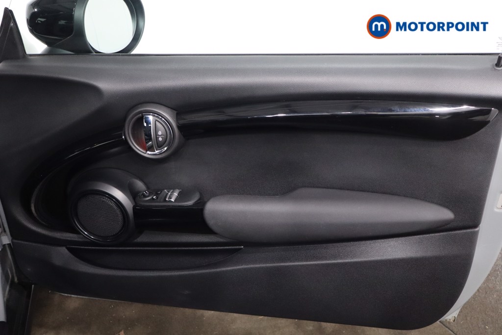 Mini Hatchback Cooper S Level 2 Automatic Electric Hatchback - Stock Number (1612841) - 26th supplementary image