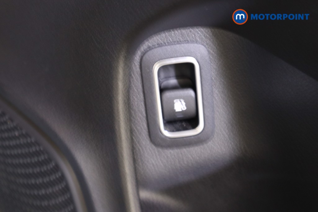 Mercedes-Benz CLA Amg Line Automatic Petrol Plug-In Hybrid Estate - Stock Number (1613645) - 15th supplementary image