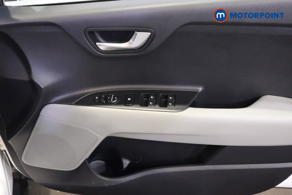 KIA Stonic Connect Manual Petrol SUV - Stock Number (1614020) - 13th supplementary image