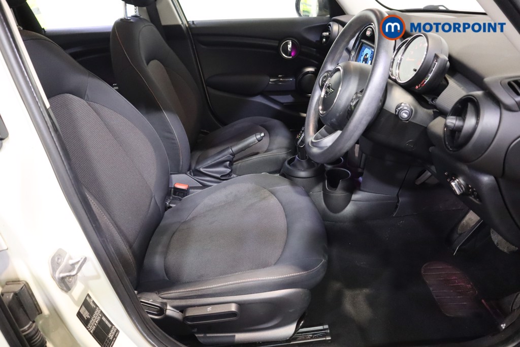 Mini Hatchback Cooper Classic Automatic Petrol Hatchback - Stock Number (1614502) - 6th supplementary image