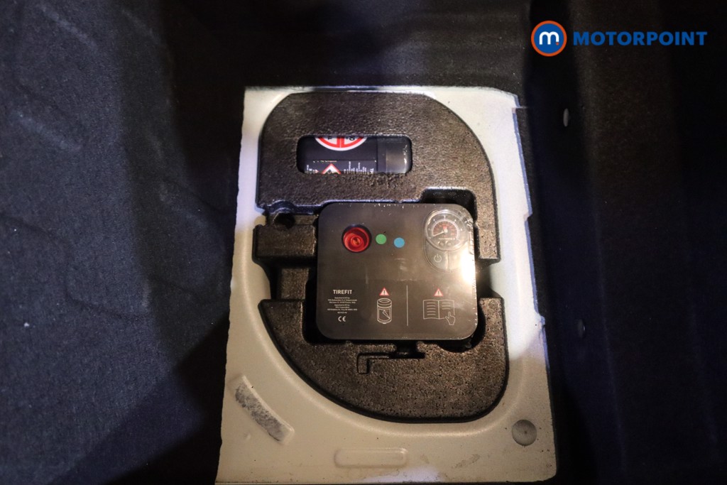 Mini Hatchback Cooper Classic Automatic Petrol Hatchback - Stock Number (1614502) - 28th supplementary image