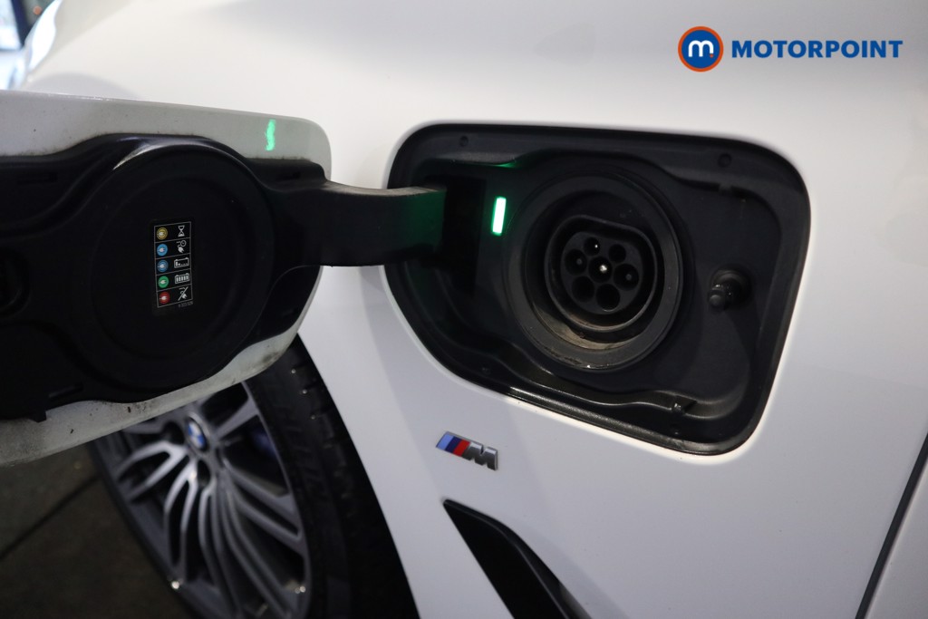 BMW 5 Series M Sport Automatic Petrol Plug-In Hybrid Saloon - Stock Number (1615746) - 38th supplementary image