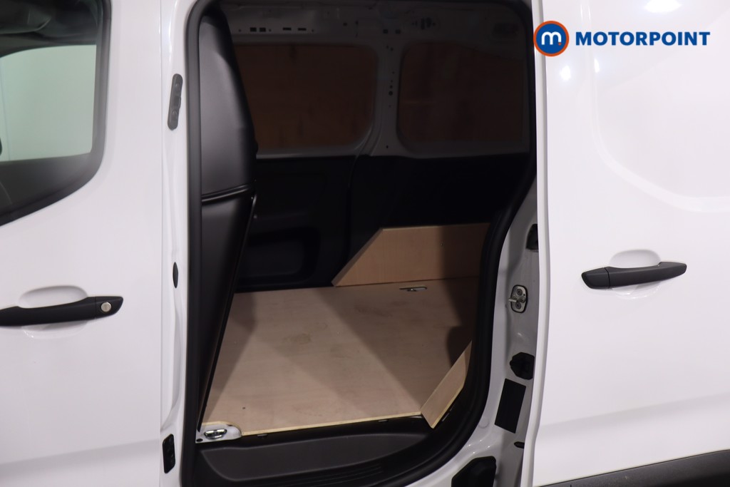 Peugeot Partner Professional Plus Manual Diesel Panel Van - Stock Number (1616398) - 5th supplementary image