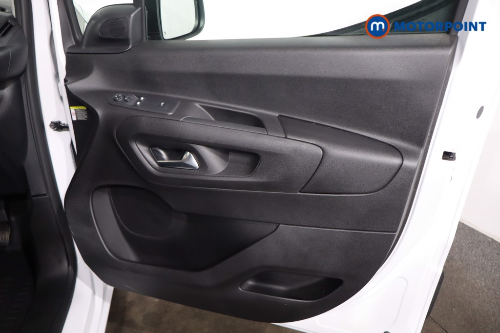 Peugeot Partner Professional Plus Manual Diesel Panel Van - Stock Number (1616398) - 23rd supplementary image