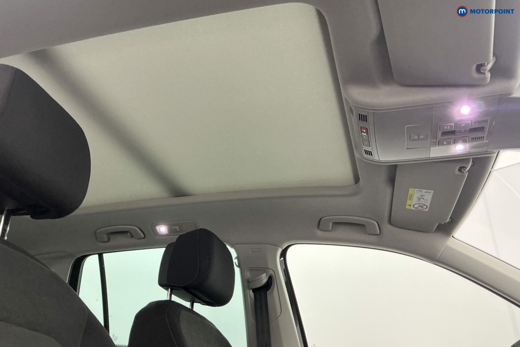 Volkswagen Tiguan Elegance Automatic Petrol Plug-In Hybrid SUV - Stock Number (1616616) - 10th supplementary image