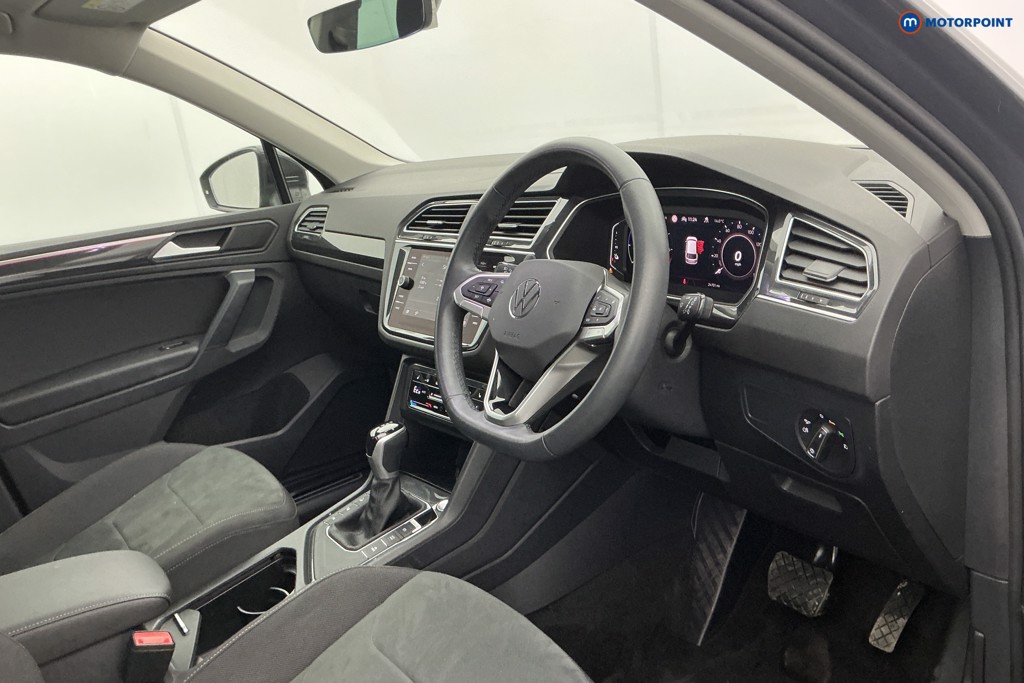 Volkswagen Tiguan Elegance Automatic Petrol Plug-In Hybrid SUV - Stock Number (1616616) - 11th supplementary image