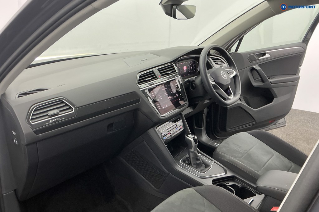 Volkswagen Tiguan Elegance Automatic Petrol Plug-In Hybrid SUV - Stock Number (1616616) - 12th supplementary image