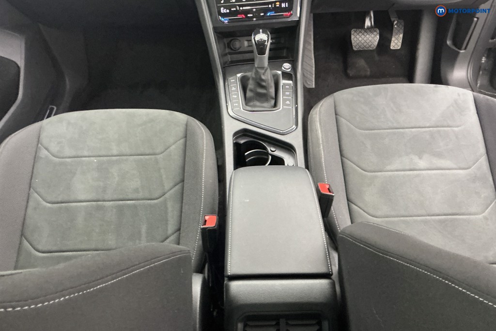 Volkswagen Tiguan Elegance Automatic Petrol Plug-In Hybrid SUV - Stock Number (1616616) - 14th supplementary image