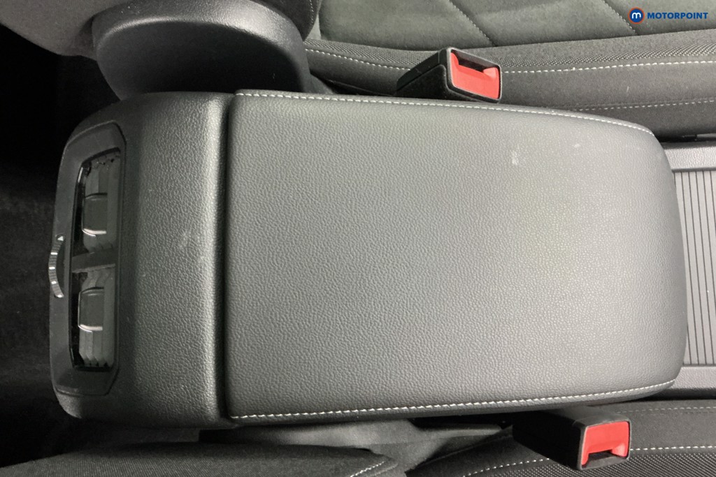 Volkswagen Tiguan Elegance Automatic Petrol Plug-In Hybrid SUV - Stock Number (1616616) - 18th supplementary image