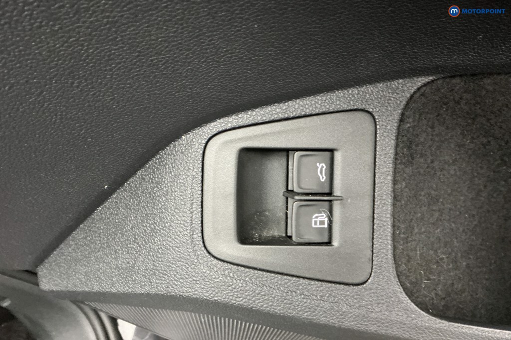 Volkswagen Tiguan Elegance Automatic Petrol Plug-In Hybrid SUV - Stock Number (1616616) - 30th supplementary image