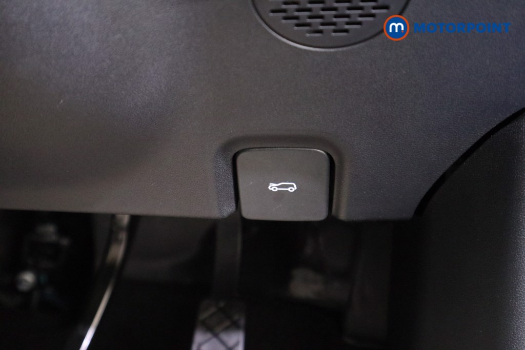 Mg Motor Uk ZS Trophy Automatic Petrol-Electric Hybrid SUV - Stock Number (1617057) - 11th supplementary image