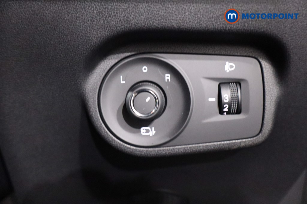 Mg Motor Uk ZS Trophy Automatic Petrol-Electric Hybrid SUV - Stock Number (1617558) - 17th supplementary image