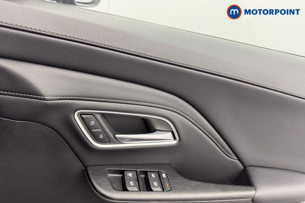 Mg Motor Uk ZS Trophy Automatic Petrol-Electric Hybrid SUV - Stock Number (1617581) - 8th supplementary image